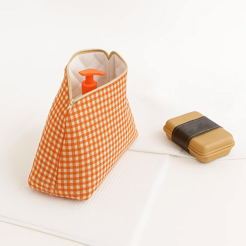 Trousse de Toilette en Coton Bio Vichy – Image 3